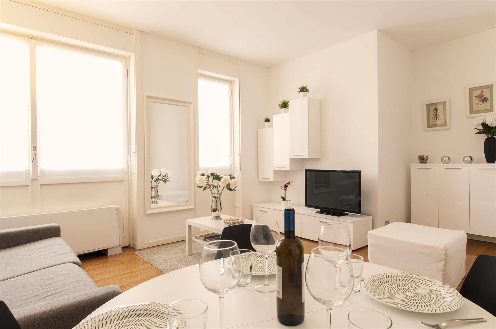 Milan Royal Suites Eksteriør bilde